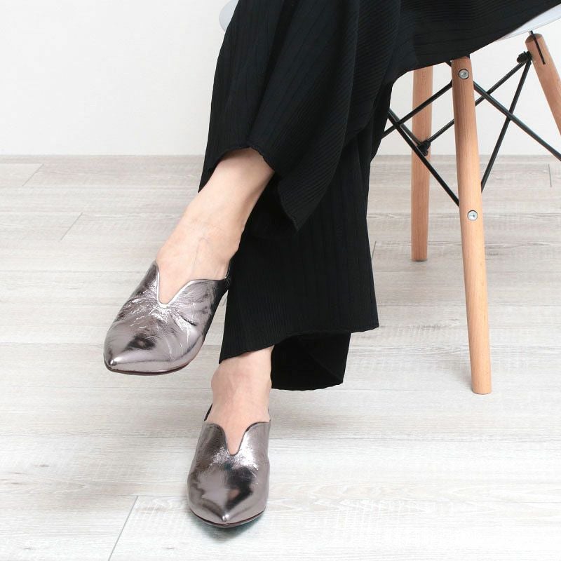 美品　MANA 37 ふかふかバブーシュ　23.5 ブラウン　ブラック MANA パンプス ふかふかバブーシュ メタリック マナ 571170 | jolisac