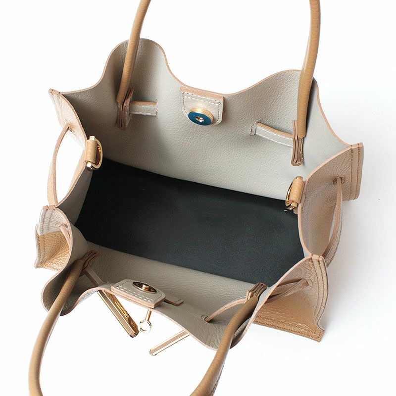 カプチーノ内装画像