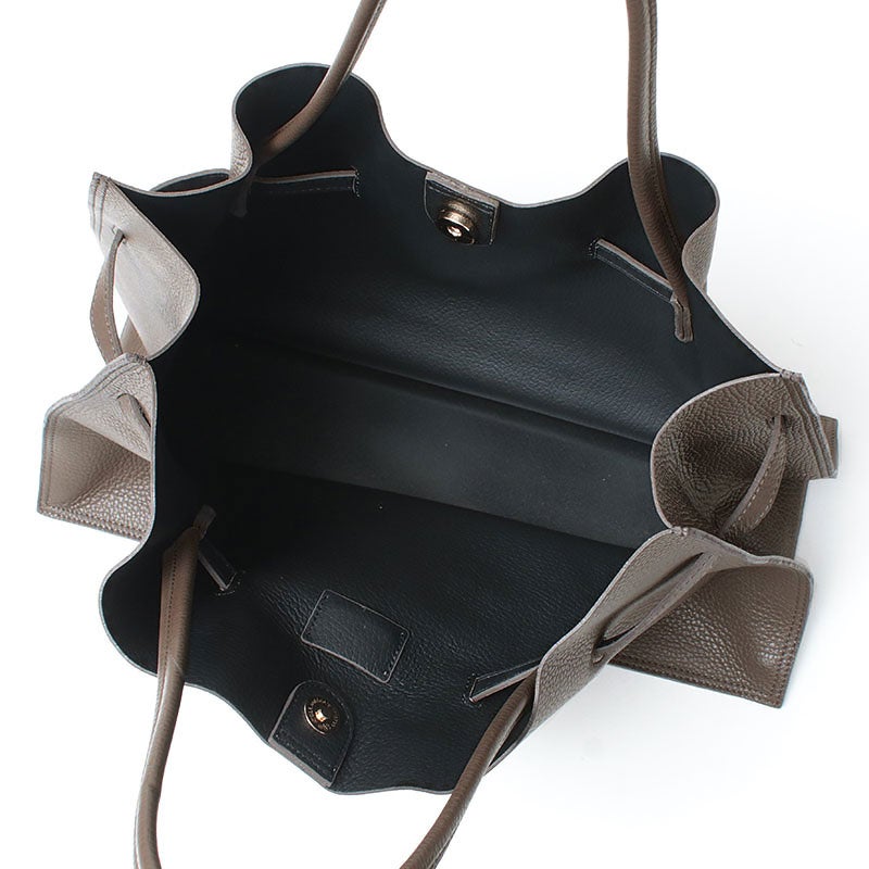 ダークトープ内装画像