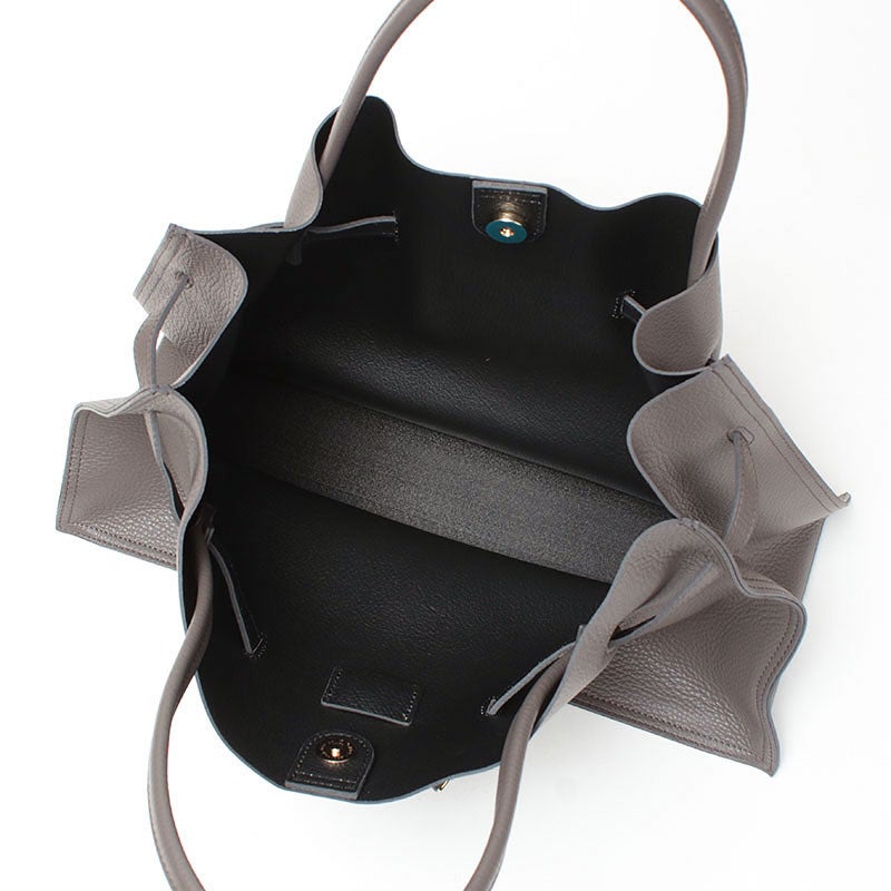 ダークグレー内装画像