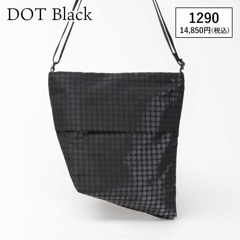 ドットブラック