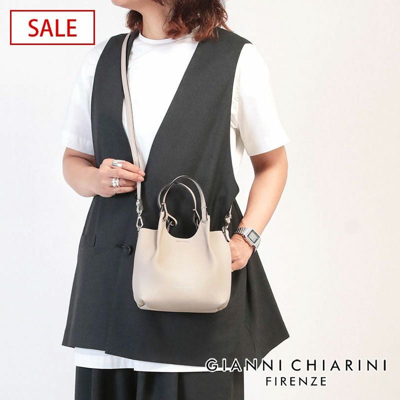セール中につき、通常特価7,678円より30％引きの5,374円!　【⑬】未使用　DALUVANI　ダルバーニ　長財布　イエロー　ミモザ　ショルダーベルト付き　 50%OFF GIANNI CHIARINI ジャンニキアリーニ バッグ 2WAY DUA XS 9718