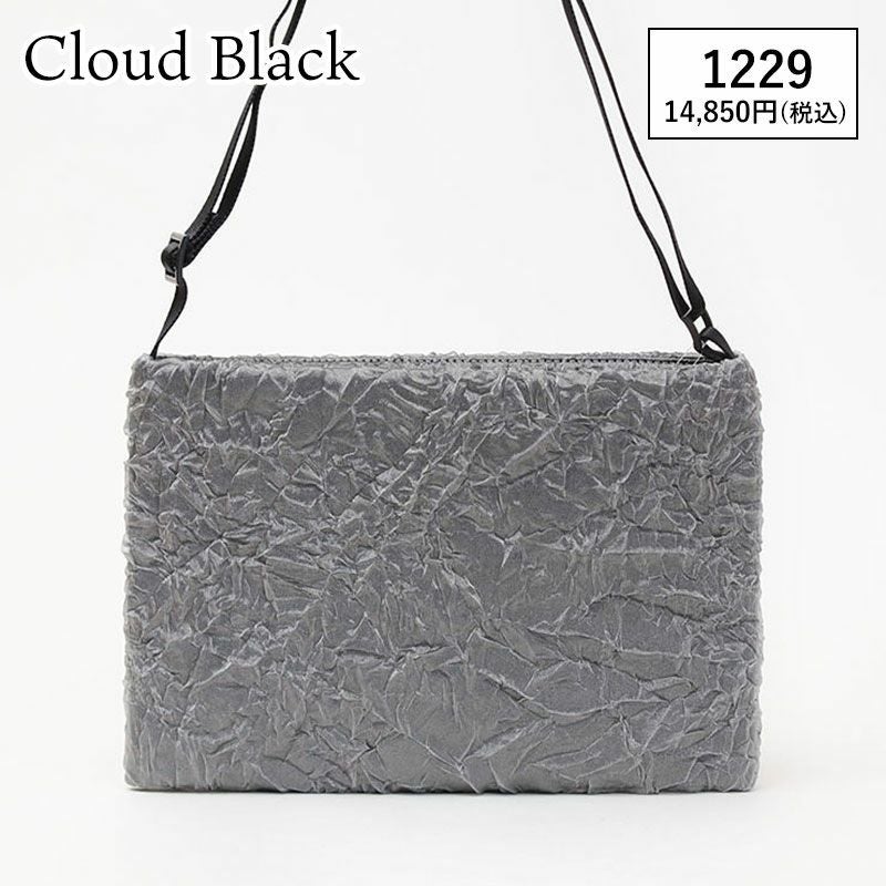 クラウドブラック