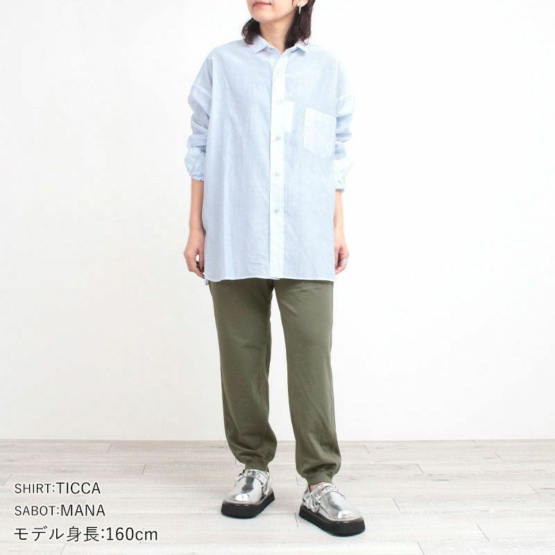 カーキのコーディネート画像