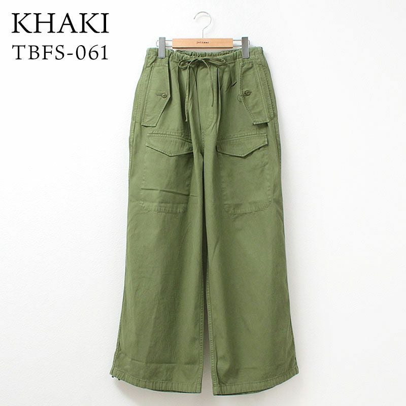 カーゴパンツカーキ