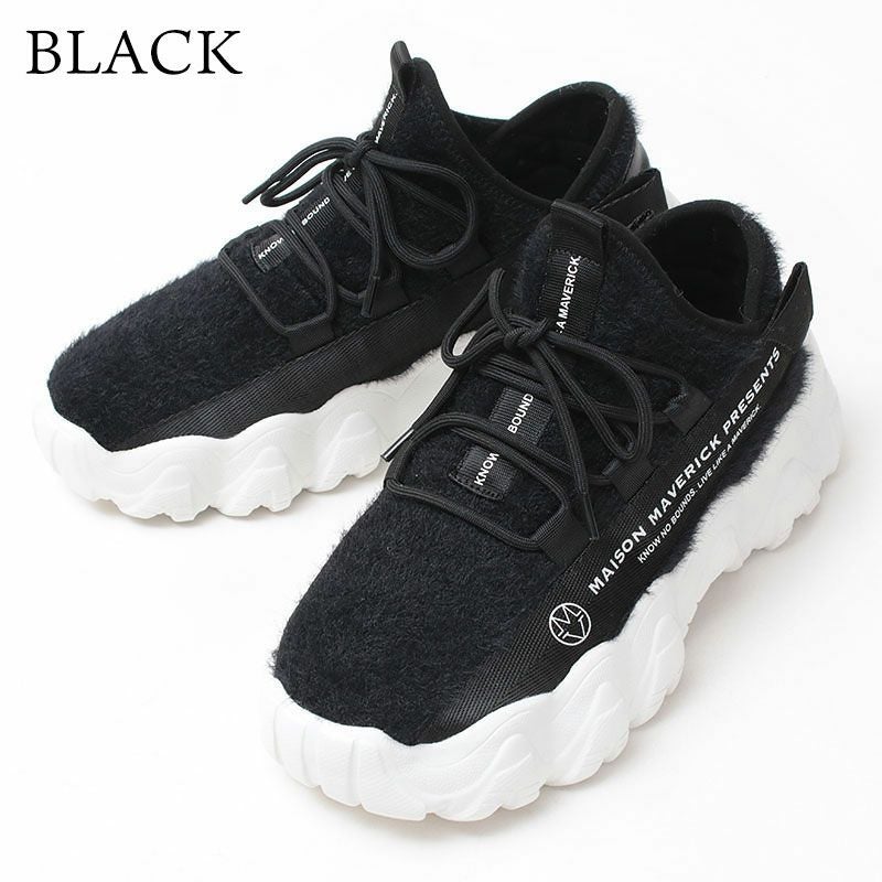ブラック