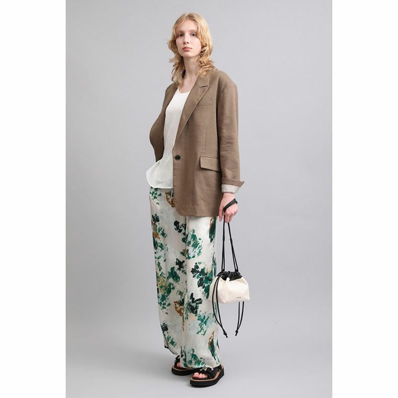 公式コーディネート例