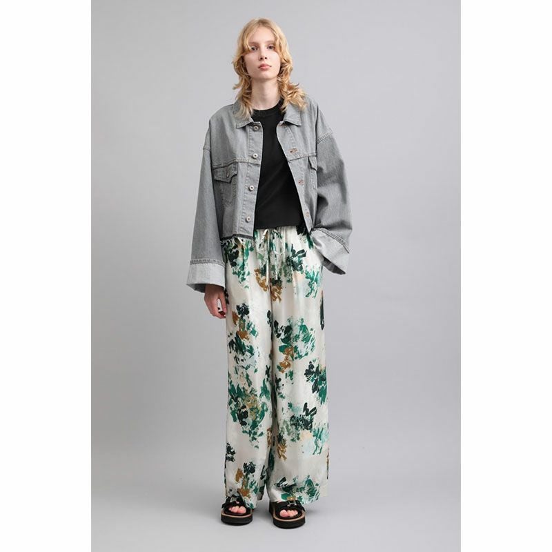 公式コーディネート例