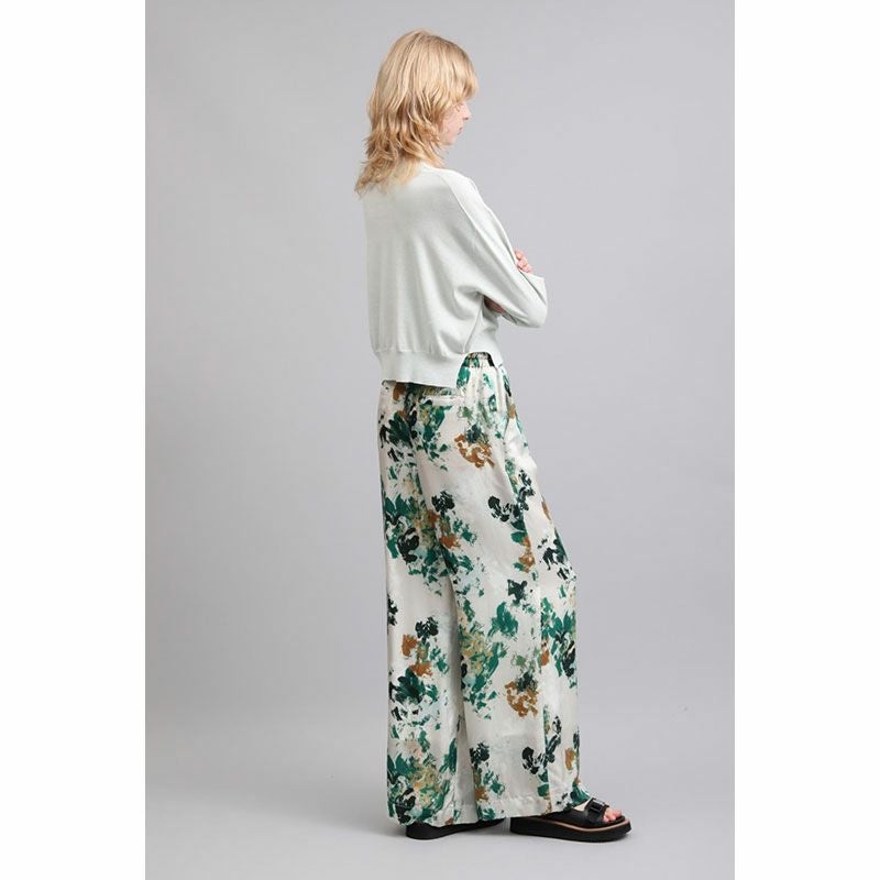 公式コーディネート例