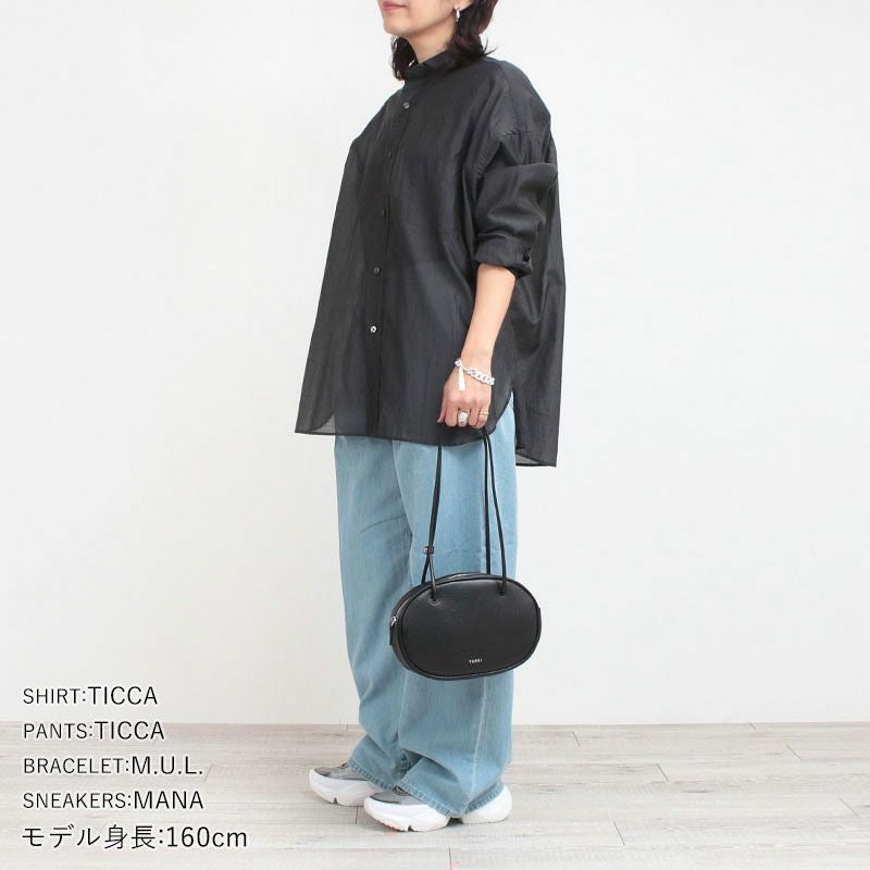 ブラックコーディネート画像