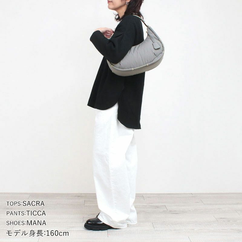 グレーコーディネート例